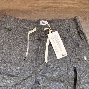 Feat | Large | FlowTech™️ Roam Performance Pants - Heather Gray